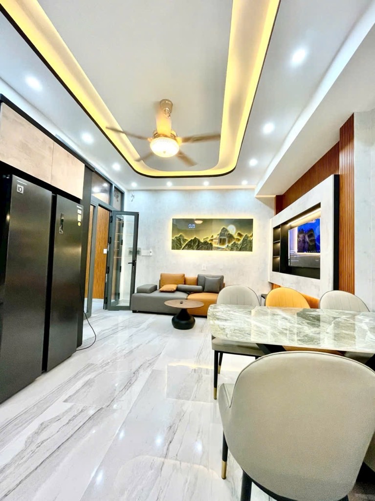 SỞ HỨU NGAY NHÀ VƯỜN LUNG LUNH TRONG LÒNG THÀNH PHỐ . 6x25, 150M2 ,CHỈ 6.8 Tỷ. Tỷ.